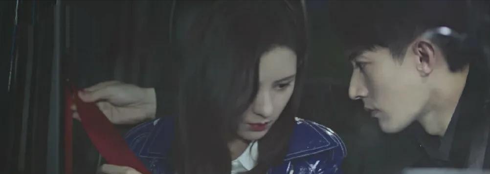 夜色暗涌时|《夜色暗涌时》有的情节真的土，可是架不住他帅啊！