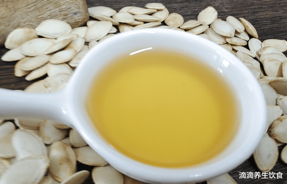 滴滴养生饮食|男科医生给高龄备孕男性的忠告：这4个误区，避开吧！