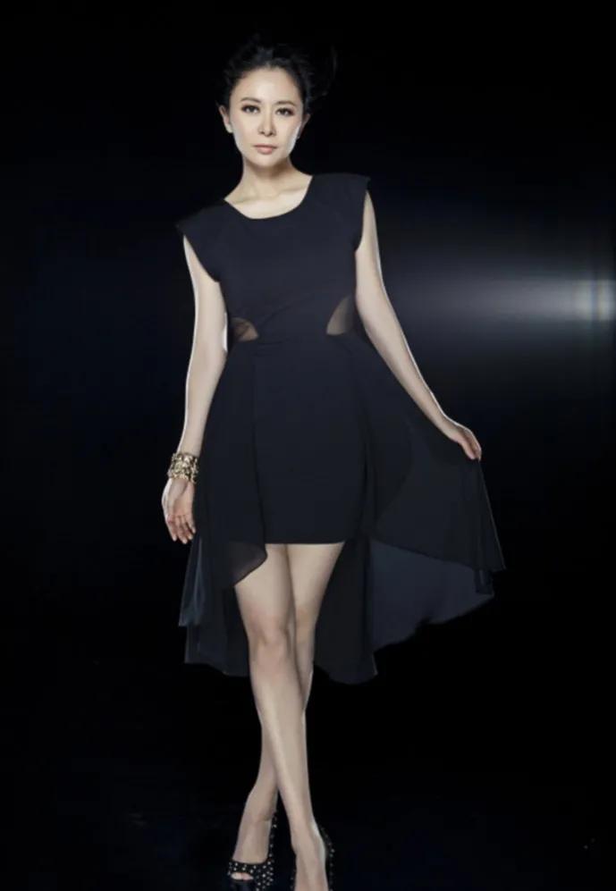 张恒|张恒和老公结婚多年，育有两个女儿，老公是圈外人？还是王挺？