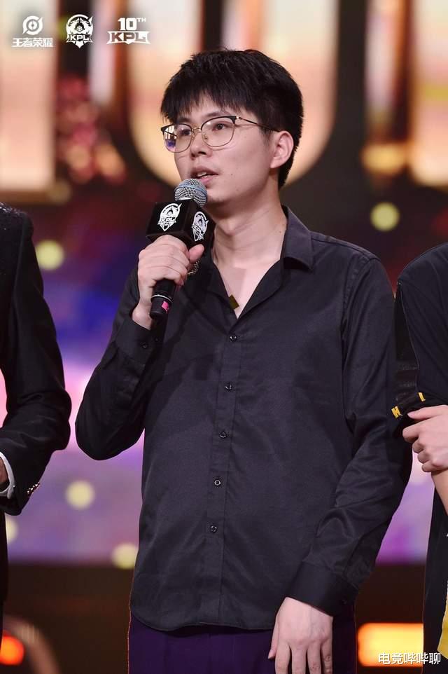 ag战队|网友爆料久哲去AG消息被坐实，师徒三人重聚：成都是个好地方！