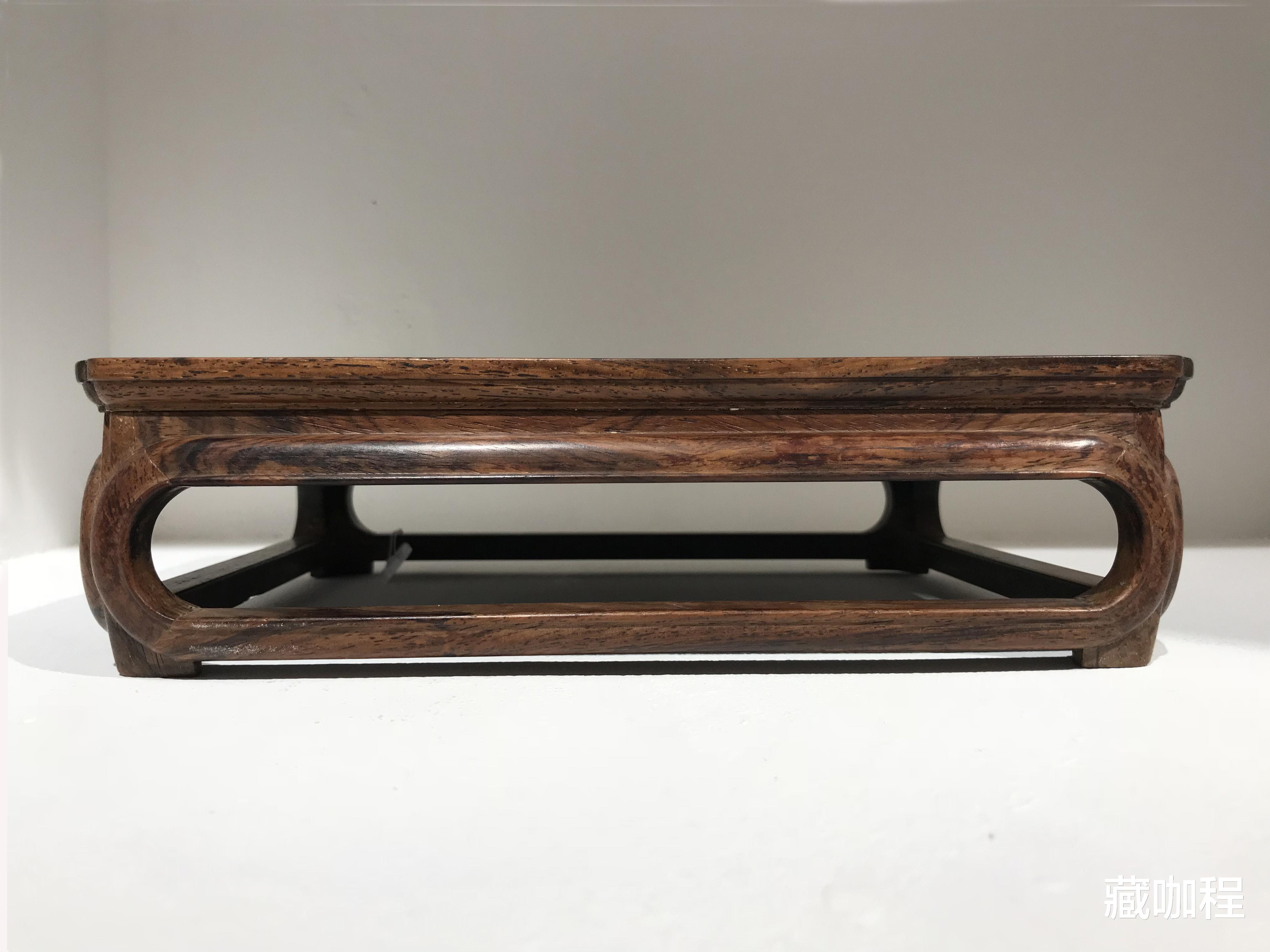 |恰好一桌一屏加两几，黄花梨平头案287万成交