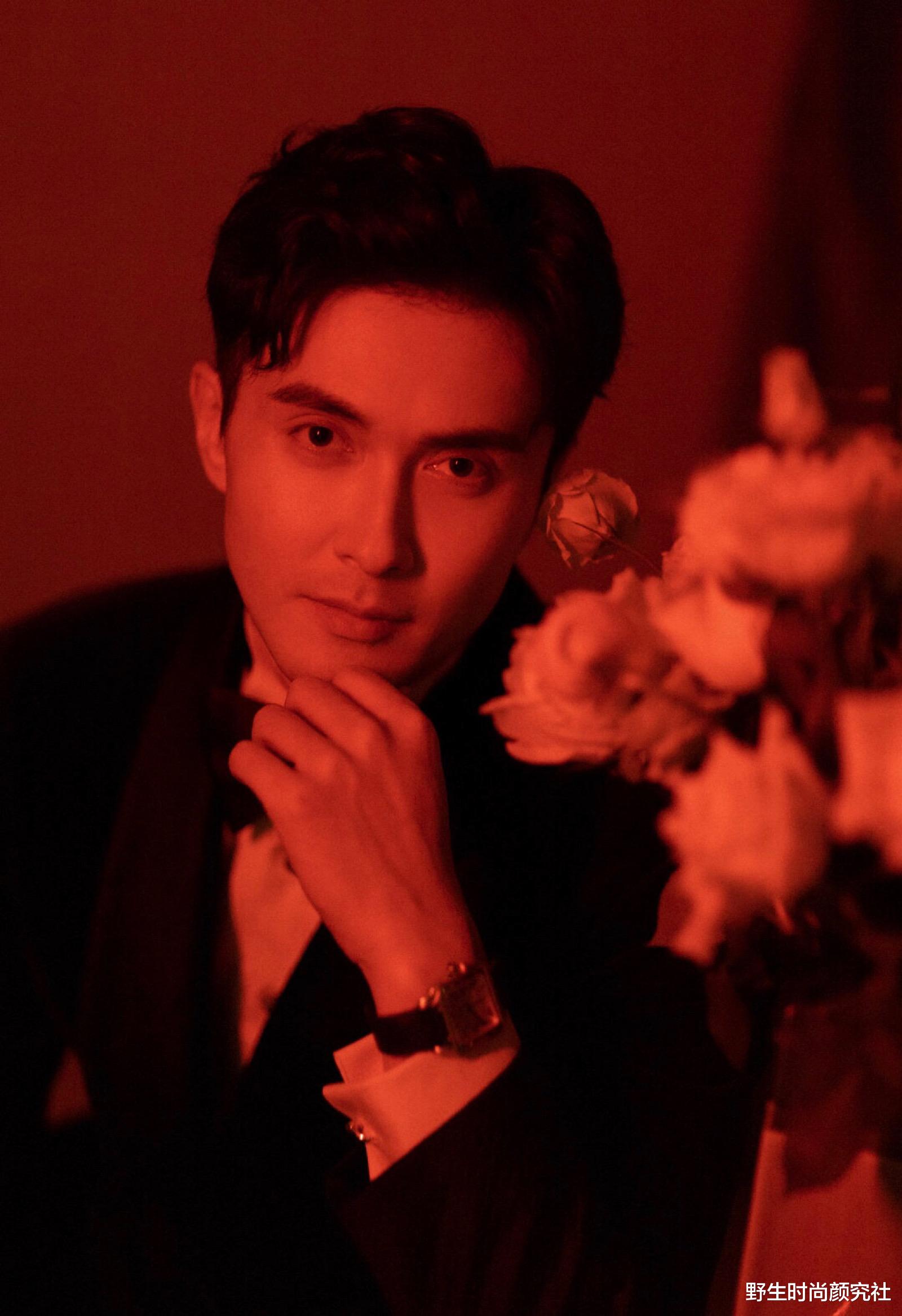 高伟光|他古装是“毫无辨识度”的男配角，现代装却能帅到挑大梁