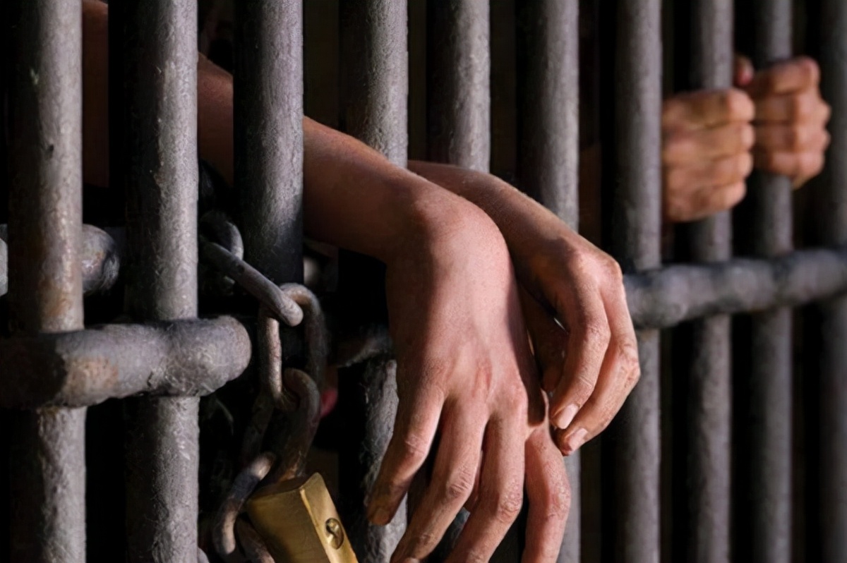 女主播 嫌疑人接二连三，真凶竟因一面之缘痛下杀手