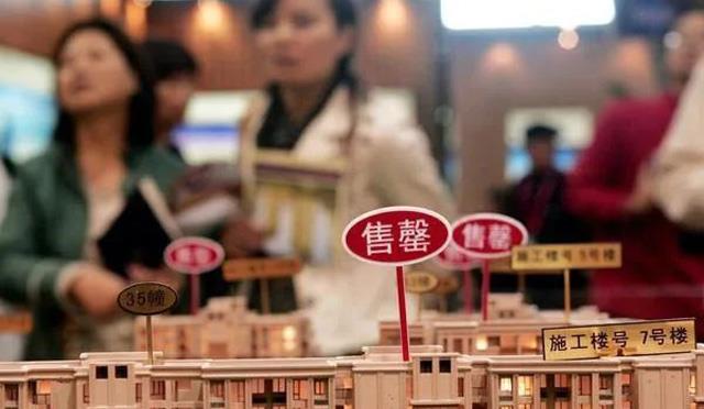 小超侃事|以前往城里跑，现在纷纷“返乡”？3个年龄段打工人 有难题要面对