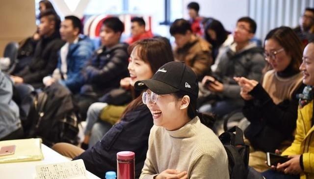 依科育儿吧|清华学霸面对现实说出一句话：差距是永远不能追赶上的