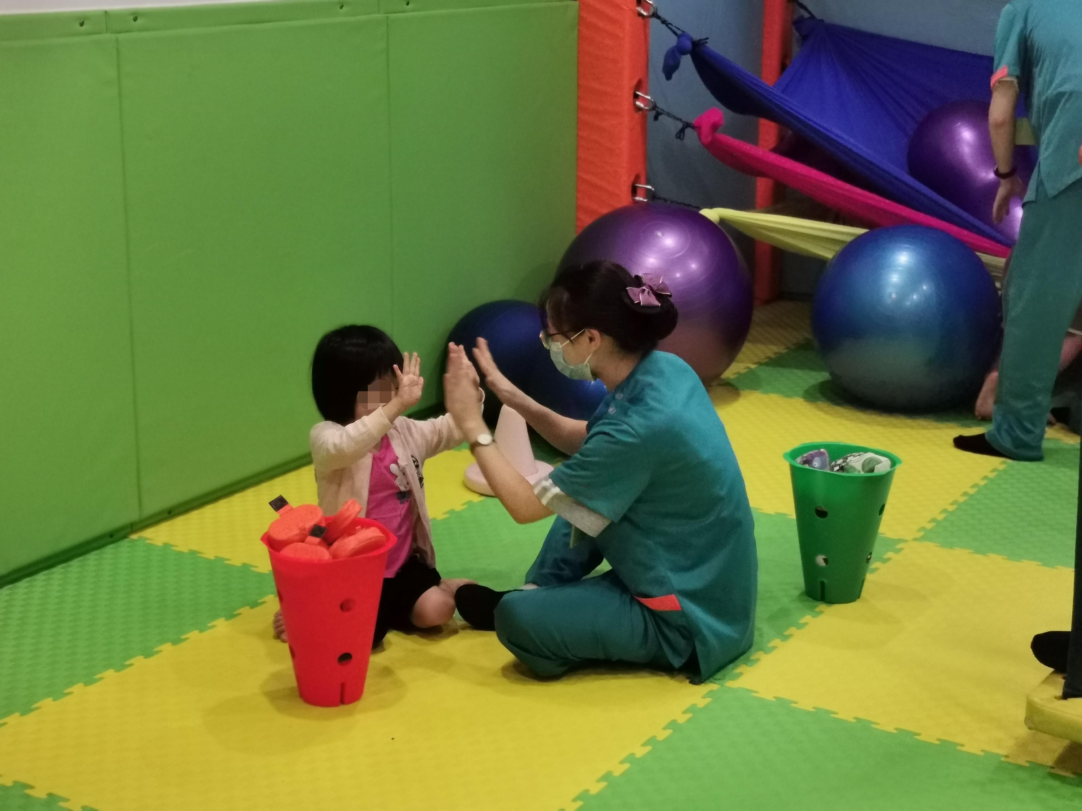 粤儿悦康 天使讲堂：孩子患上自闭症能痊愈吗？这一辈子都完了?