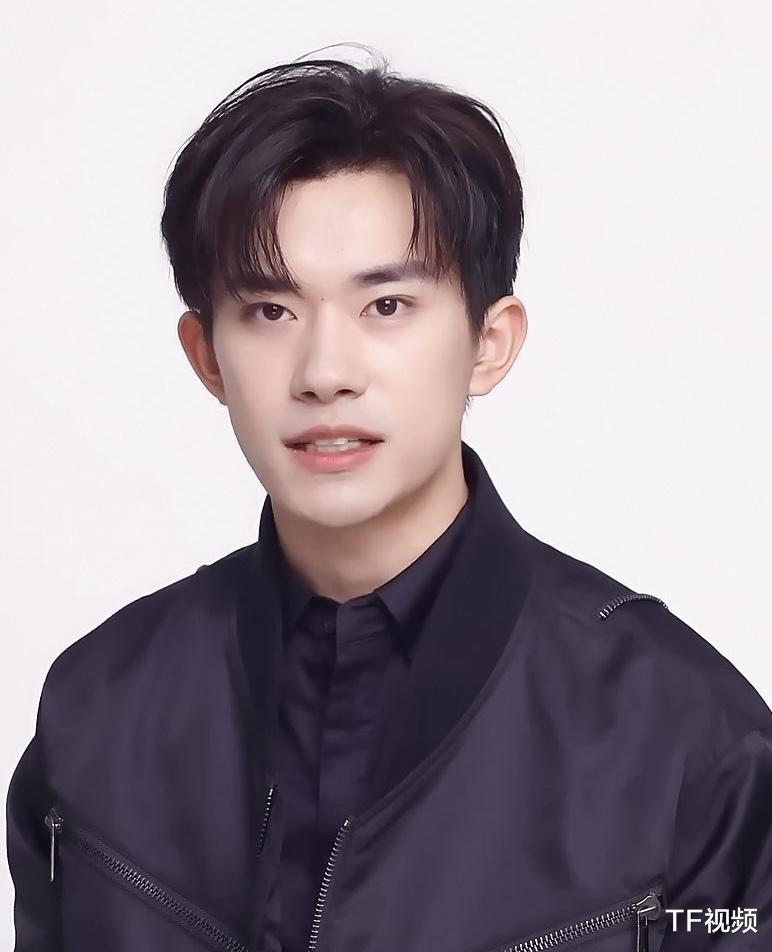 雪中悍刀行|《奇迹》剧组充满喜剧氛围，易烊千玺走路太秀气，与私下完全不同