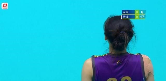 天津女排|朱婷休戰(zhàn)！局面一邊倒！天津女排3-0完勝河南女排，李盈瑩發(fā)球牛