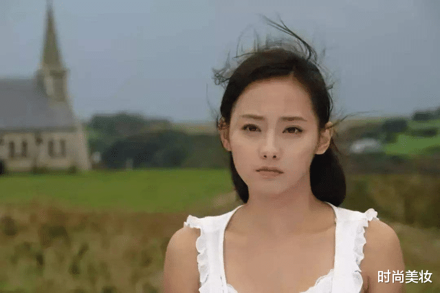 时尚美妆|张嘉倪32岁为何还是一张“少女脸”？不是“装嫩”，是真的皮肤好