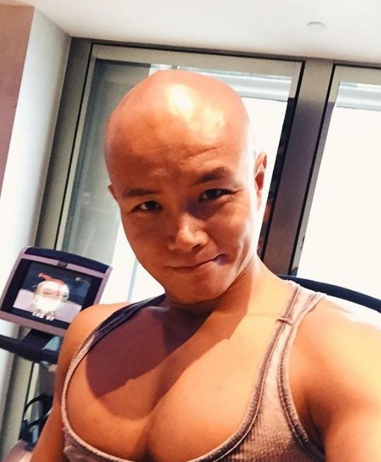 参观主持人乐嘉的豪宅,家里设计私人健身房,难怪练就一身好肌肉