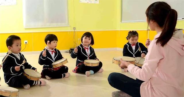 属狗|为何幼师成为“三不娶”之一？娶幼师当老婆，你是不知道很多好处