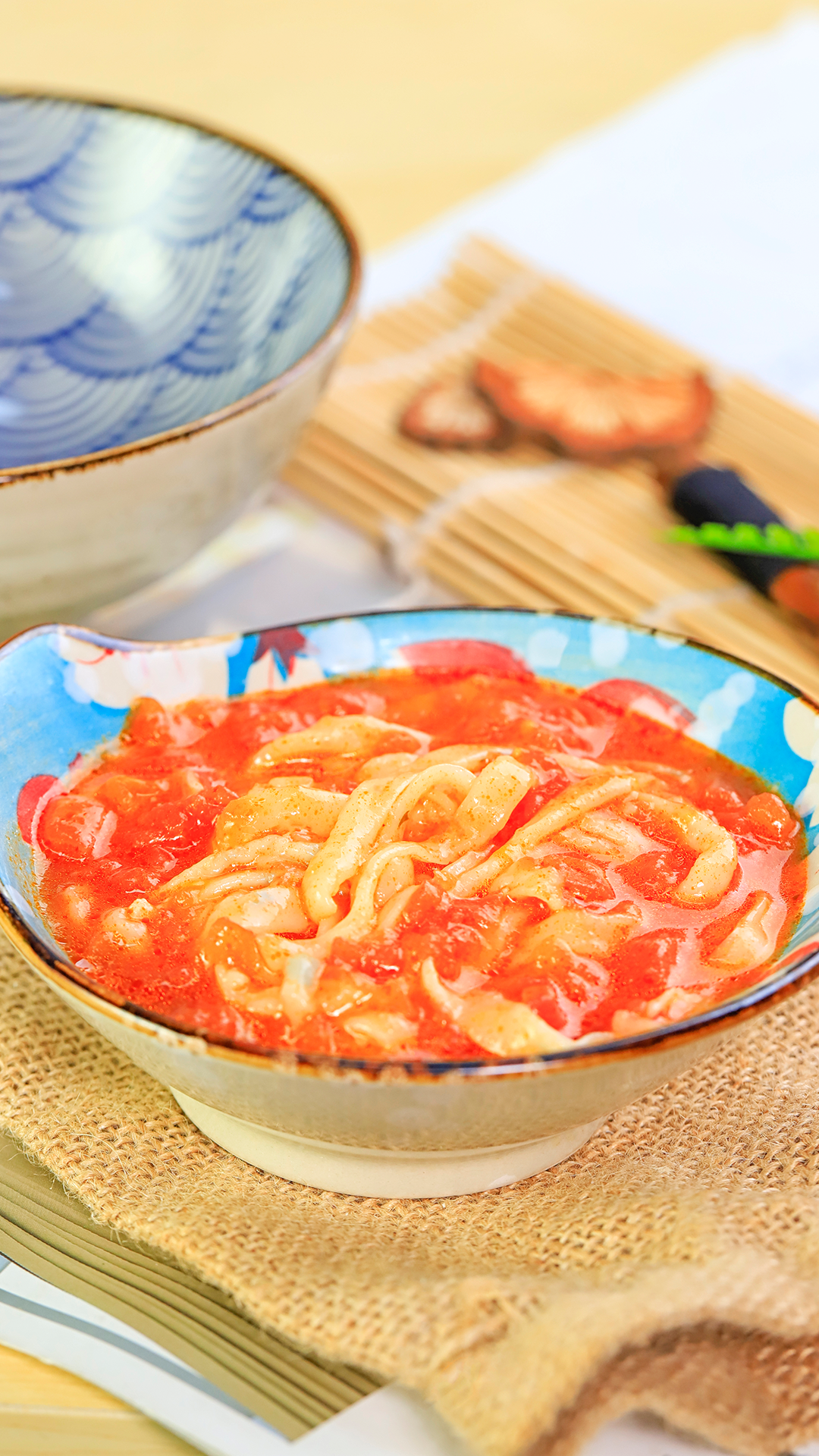 宝宝辅食微课堂|饺子皮也能做面条，酸甜可口，补铁补VC！