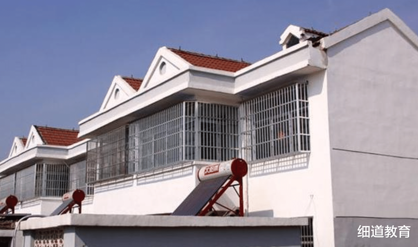 宅基地|一户一宅标准出台，违规将全面拆除，关乎家中老房要注意