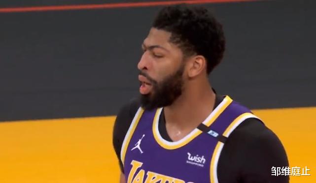 湖人隊|右腳酸痛！湖人又傷一人！控衛無人可用，詹姆斯終于要復出了