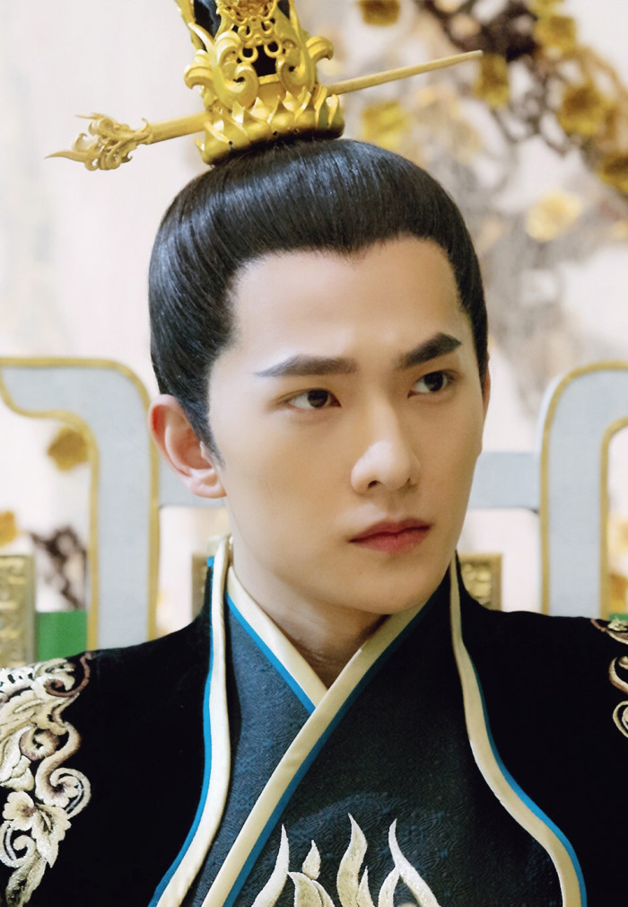 杨洋|杨洋，再也不嫌弃你的演技了，以后就靠你来拯救古偶了