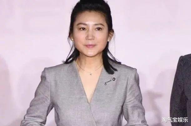 正青春|52岁王小丫近照曝光，身体发福美貌不在，和曾经的女神判若两人