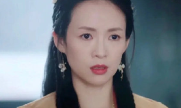 巩俐|巩俐赵又廷吻戏惹争议，差18岁被嘲像母子，恋爱戏非同龄人不可？