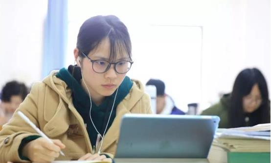 一更育儿|985高校就业率排行,兰州大学垫底,西安交通大学表现“亮眼”