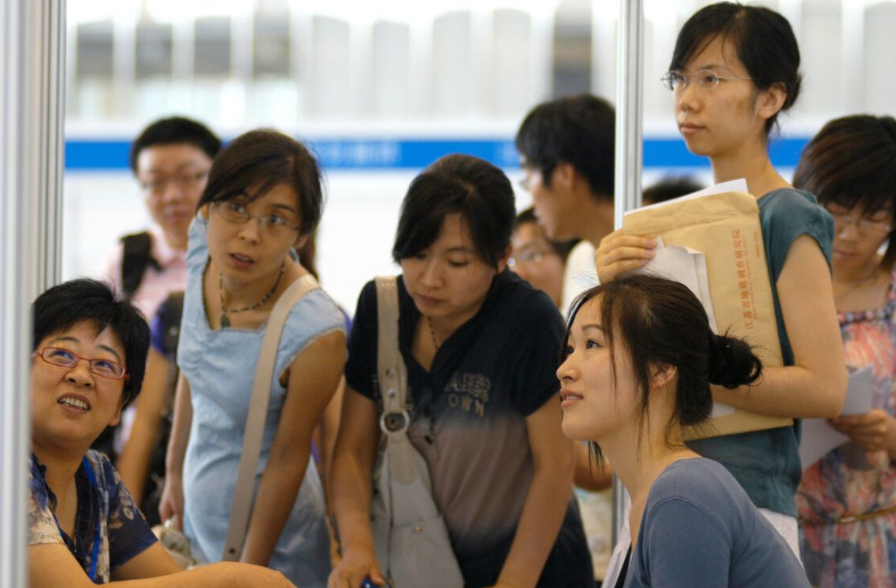 大学生|工作多年后才发现,大学毕业走校招和社招的差距,选错悔不当初