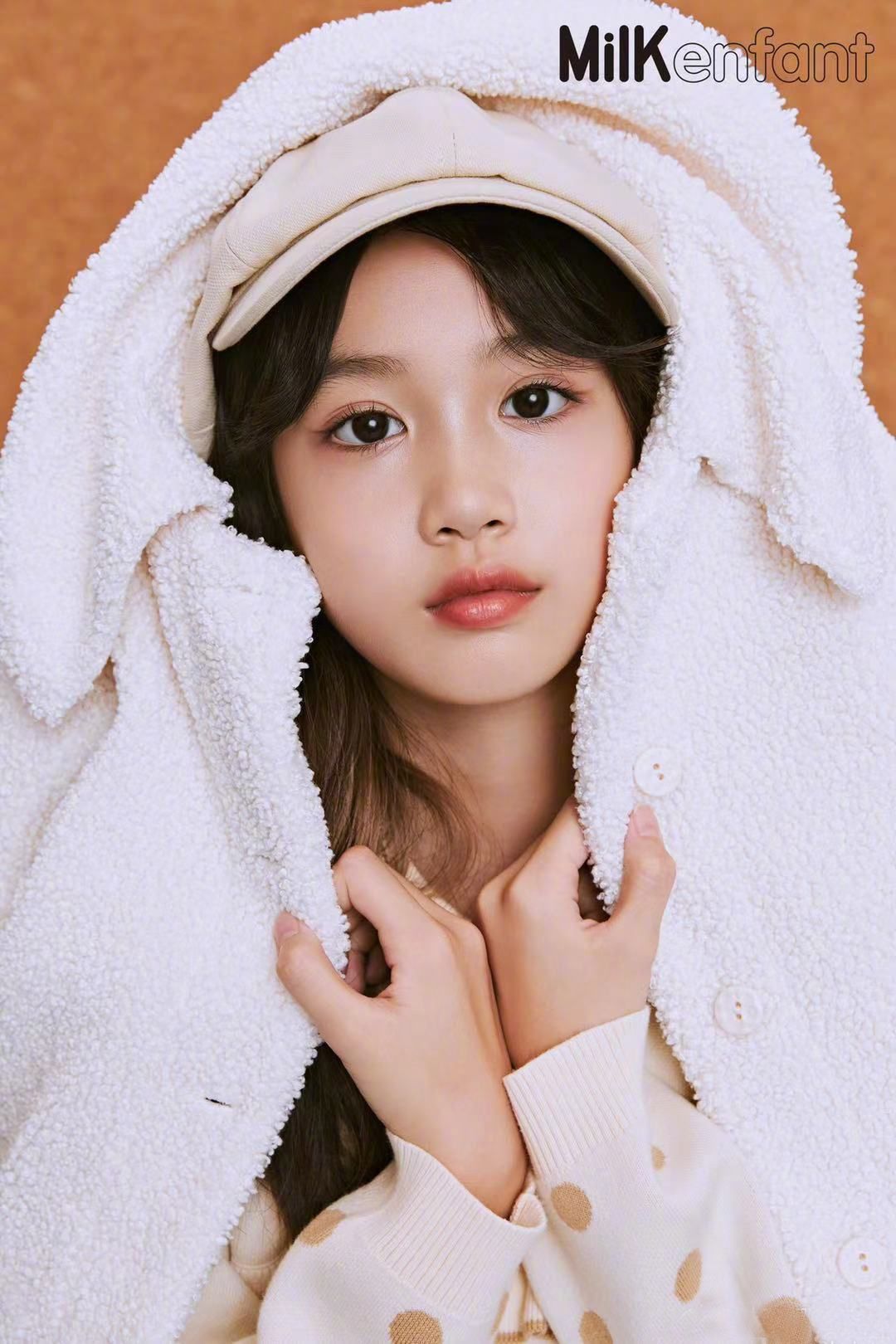 大表姐的时尚圈|钟丽缇11岁女儿颜值真高,时尚大片造型很有范,看这气质不输母亲