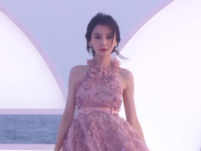 孙一文|baby孙一文同框?身高和气质都输给对方,baby微笑唇太出戏