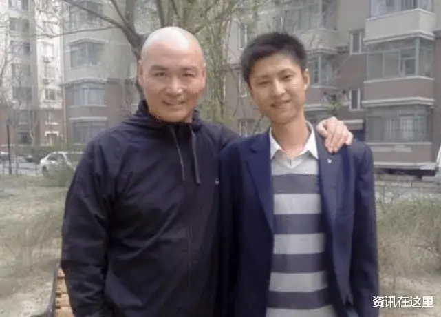 三德子|张国立两位得力搭档：三德子养鸡身家过亿，消失20年的法印去哪了