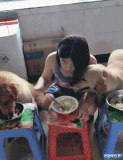 外卖小哥|“外卖小哥已经沦为新时代的“三陪”了？”哈哈哈哈哈，这波操作太刺激了吧