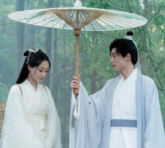 古力娜扎|低分男女演员提名，邓伦娜扎入围不意外，“谋女郎”怎么也栽了？