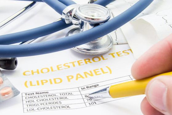 包子|给血脂高的人提个醒:平时多观察下手指,出现这4个异常,别忽视