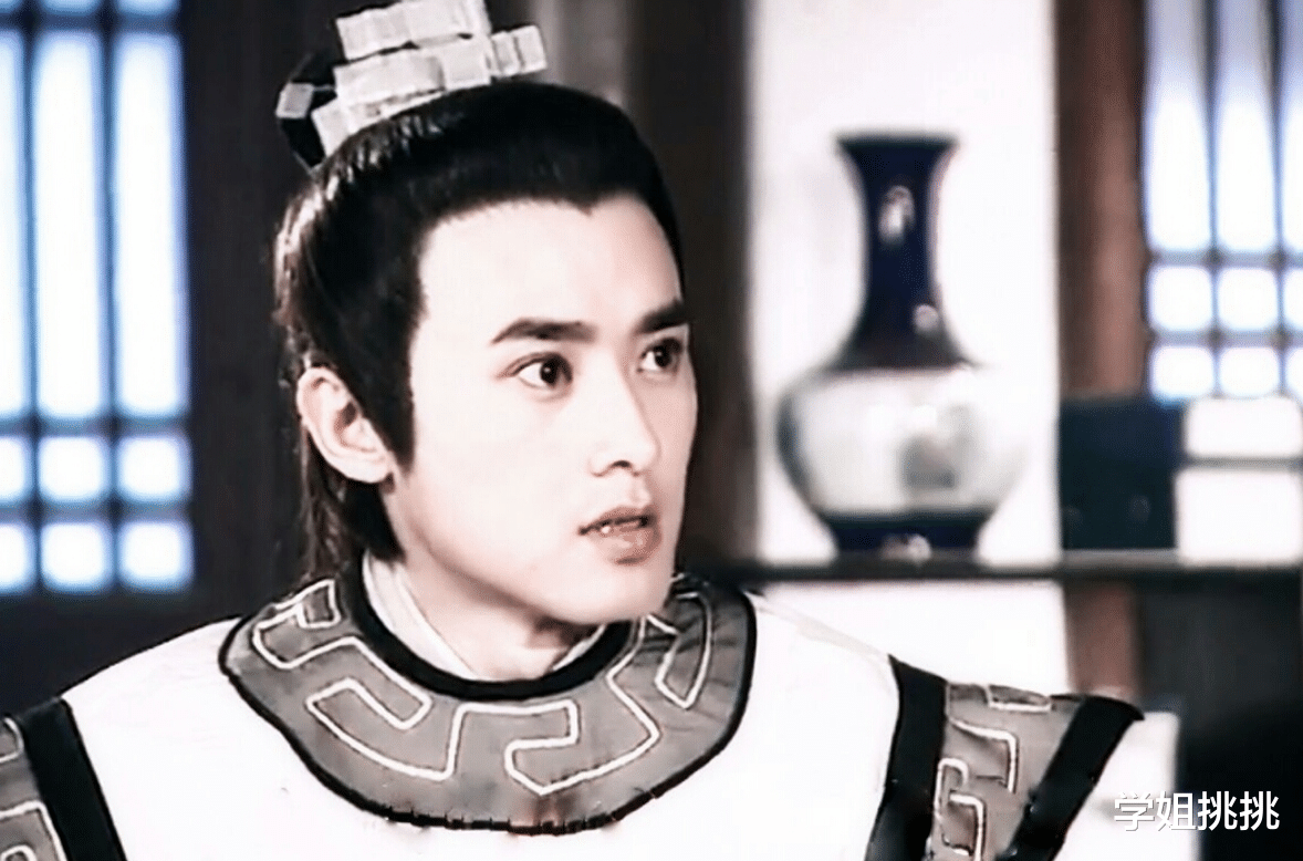 任泉|童年对“公子”的认知，就从他开始！衣服上都画了竹子