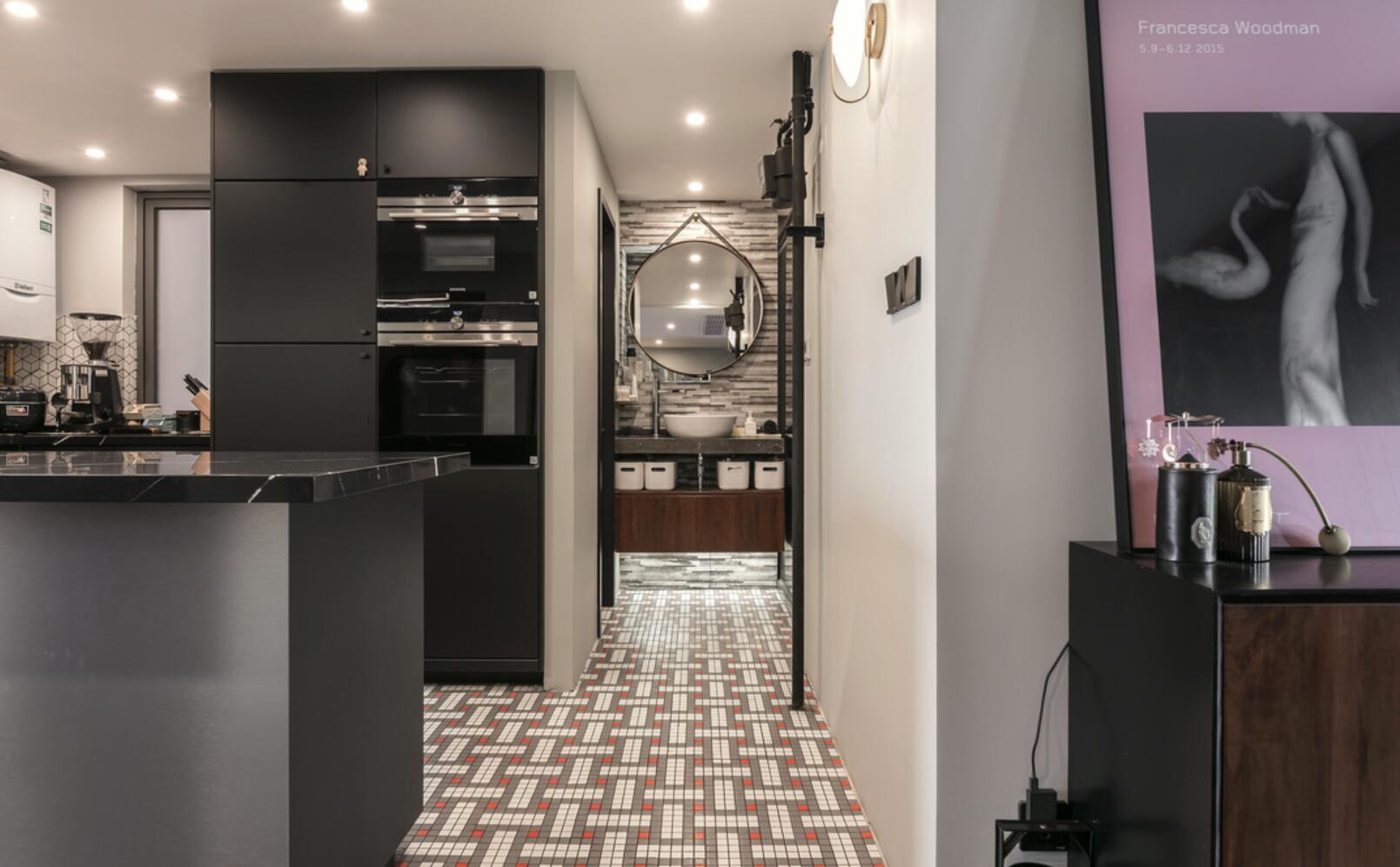 101㎡新房，他以逆向思维设计玄关，完工后，又酷又有格调