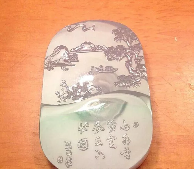 翡翠|翡翠玉雕精品欣赏，给人一种余味无穷的感觉，保证你没看到过！