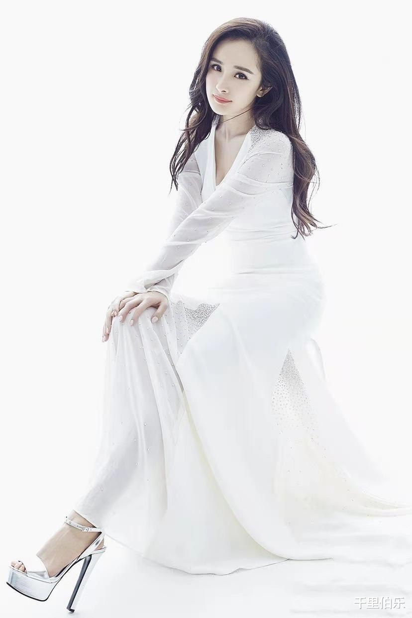 杨幂|一时冲动，杨幂终为“自己的错”买单。