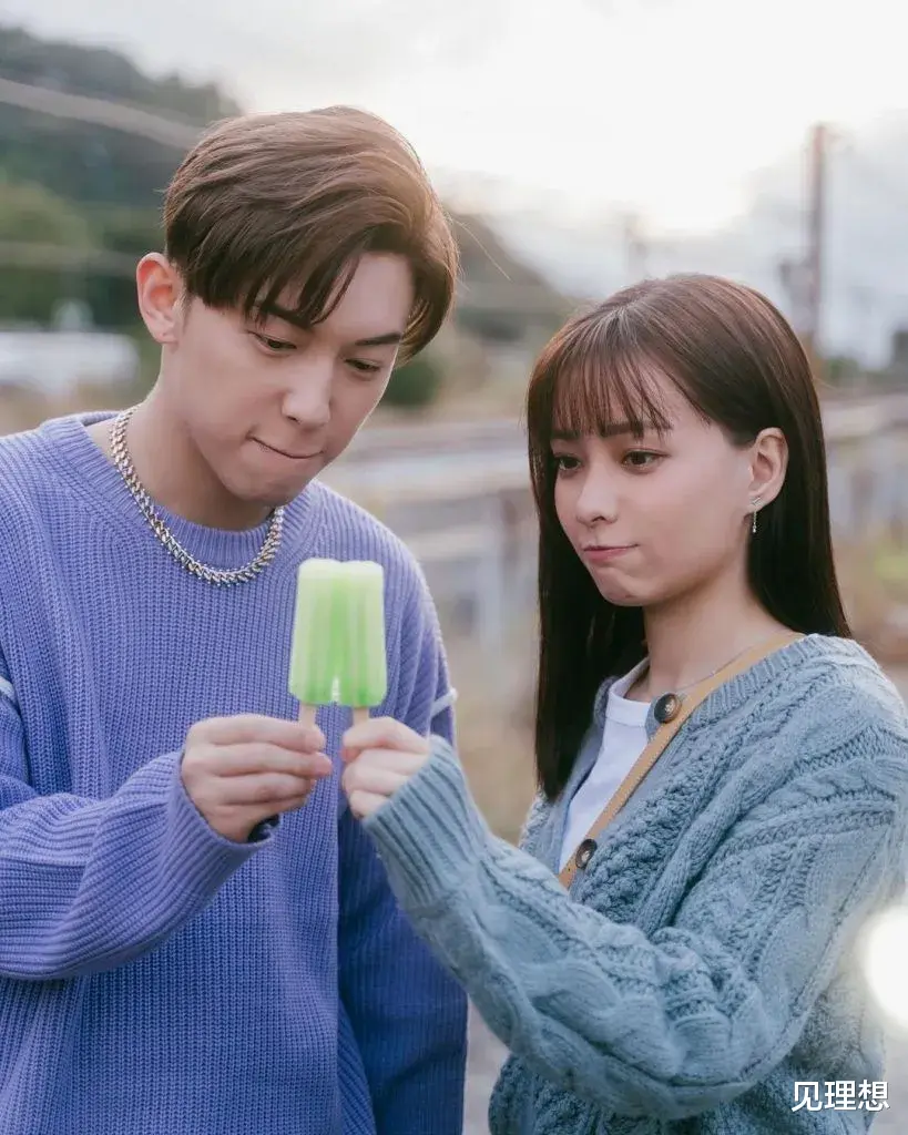 |23岁女星宣布离婚！结婚仅1年被曝出轨，前夫仍不舍称想重新追求