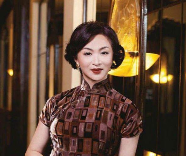 大门|参观金星在上海的豪宅，全屋采用西式装修，努力把生活过得像名媛