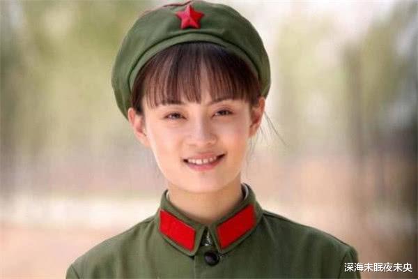 刘涛|5位当过兵的女星，刘涛在部队喂猪，闫妮是团级，她军衔最高
