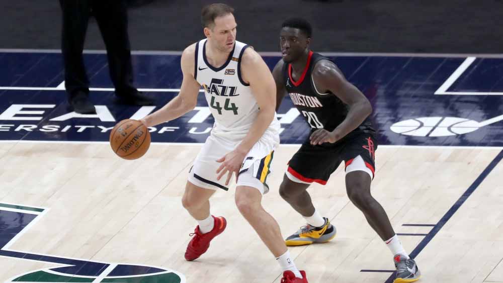 火箭队|火箭消息：功臣主帅入选名人堂，2悍将合同达成，戈登上货架？