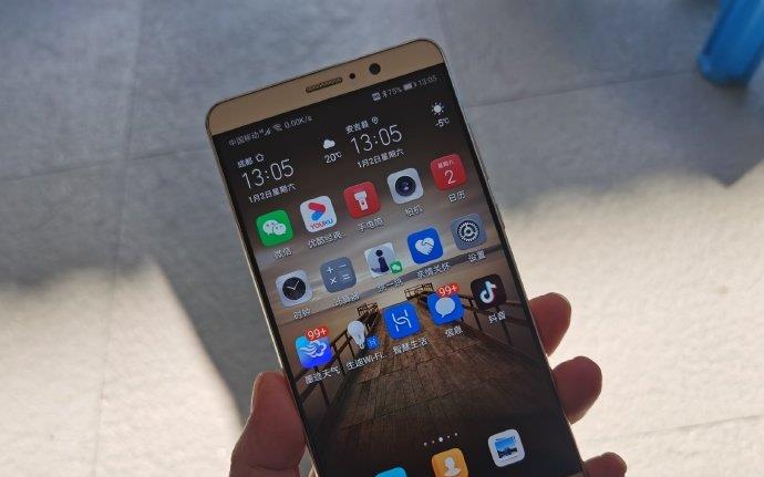 华为mate9|鸿蒙立功了 华为Mate9用五年都不卡的手机 流畅度远超同期安卓机