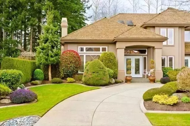 别墅与草坪，美翻了~