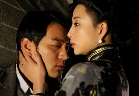 李光洁|李光洁：我娶过郝蕾，负过殷桃，最终和《欢乐颂》中的她修成正果