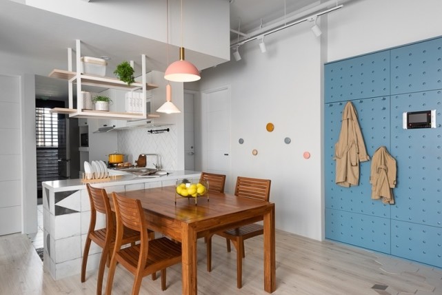 小户型没地方做餐边柜?试试在墙面做洞洞板,照样可以收纳