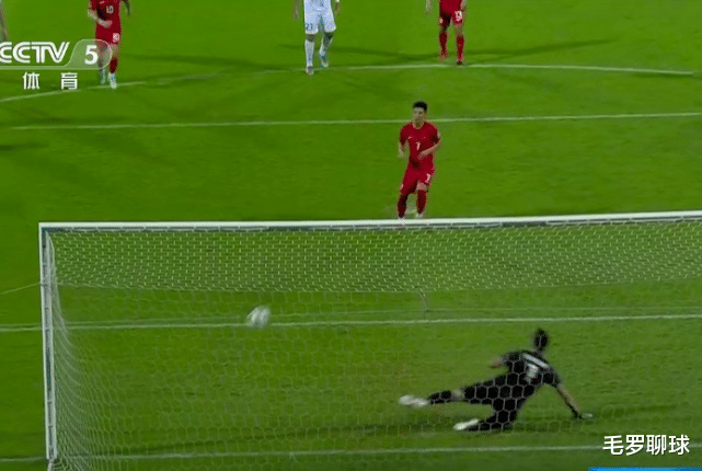 武磊|武磊8分钟2-0助国足大赚300万，西亚豪门爆冷，李铁1小时双喜临门