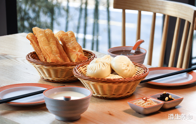 血栓|再不养发，头发越来越少！3个调护法养好气血、顾护脾肾、留住青丝