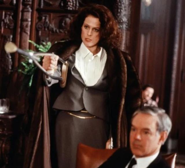 佘诗曼|杨采钰90年代OOTD,给我种了草