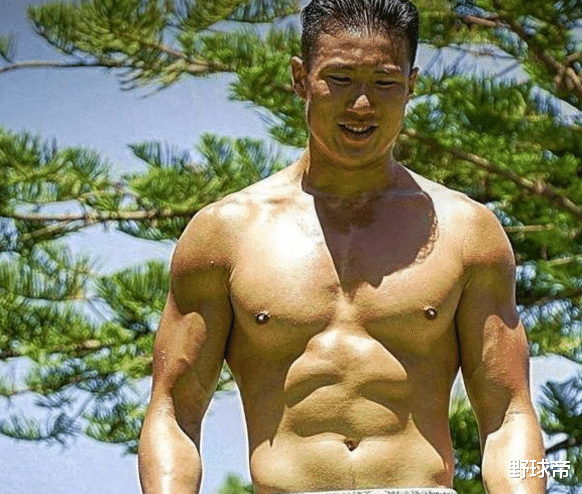 王翊雄|CBA状元热门！体重108公斤，目标易建联！天赋爆表，他什么来头？