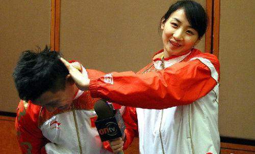 何雯娜|何雯娜的故事,15岁退队与初恋私奔,与前男友“吊环王”撕破脸!