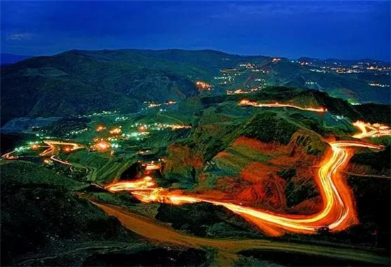 翡翠|世界上最值钱的一条河—雾露河,遍地流淌着翡翠