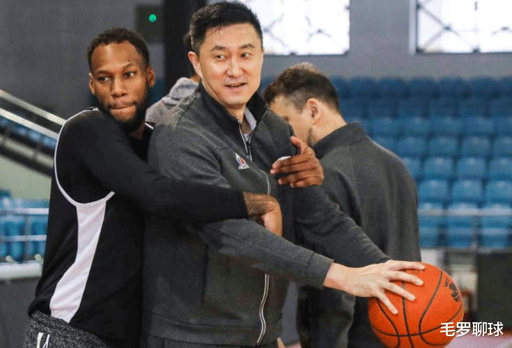 广东男篮|再见CBA，再见三冠王！广东第1巨星深夜发文，疑似离队向杜锋告别