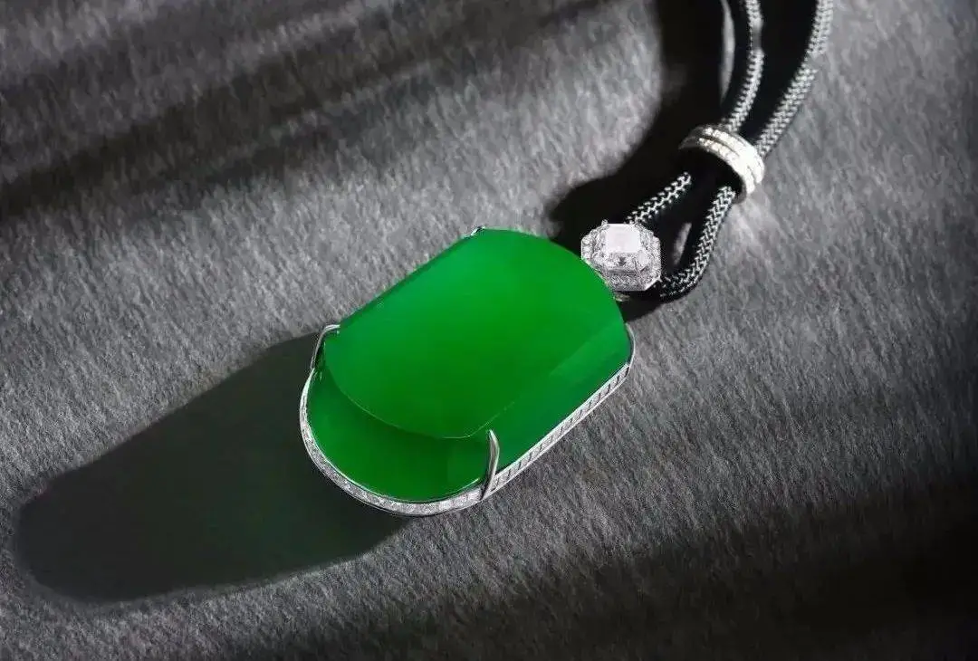 翡翠|什么样的翡翠才能称为好翡翠呢？一起来看看