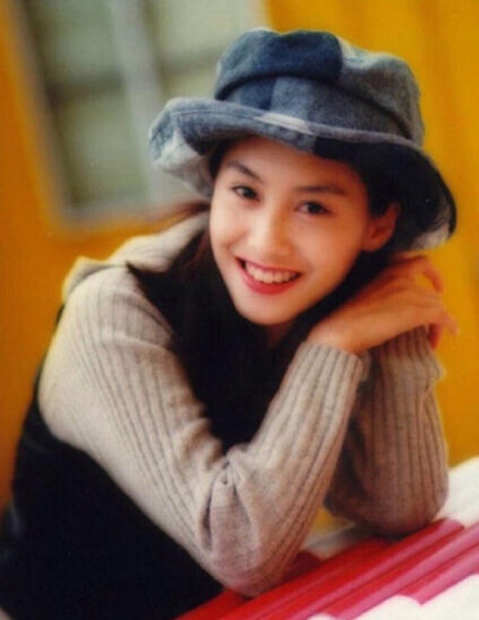 陈法蓉|17岁洪欣，17岁朱茵，17岁蔡少芬，17岁陈法蓉，差距一目了然